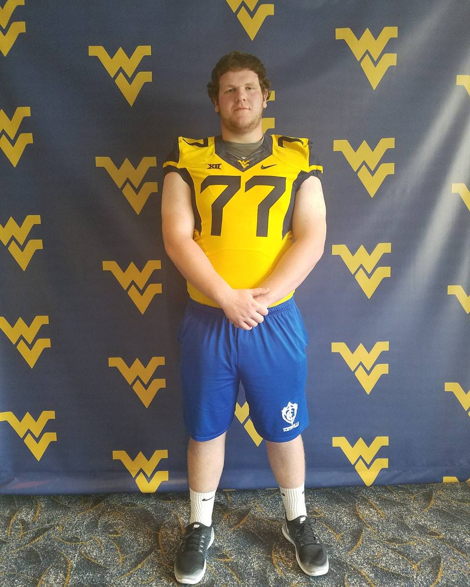 blaine_scott54's tweet photo. Blessed to further my education and athletic career at West Virginia University!!! #HailWV #TakeMeHome18 https://t.co/UsQrARvEah