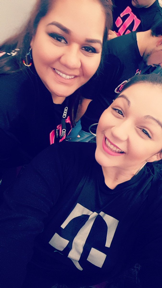 notyours34's tweet photo. Waiting for our special moment with callie. @CallieField @DanielDoerschel @jgebing https://t.co/I672G7LFnN
