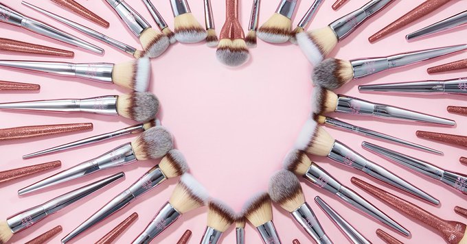 Love it. Give it. For each @ITCosmetics Love Beauty Fully brush sold, IT donates 1 to @LookGoodFeelBetter<a href="/tag/entry"class="tags"><span>#entry</span></a>