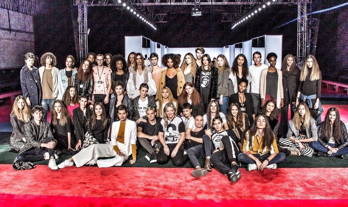 chachaposada's tweet photo. Momentos de ensayos en las producción de las pasarelas 44 modelos #fashion #bcapital2017 #Moda #lorealprocol #informamodels https://t.co/vfiEY8VsLb