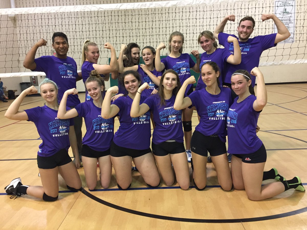 HamiltonSmashVC's tweet photo. 17U Teal doing some strength and conditioning training last night and having fun.#smashvc #smashfam #hsvc #smashletes 
#volleyball https://t.co/bv59NVq4Dg