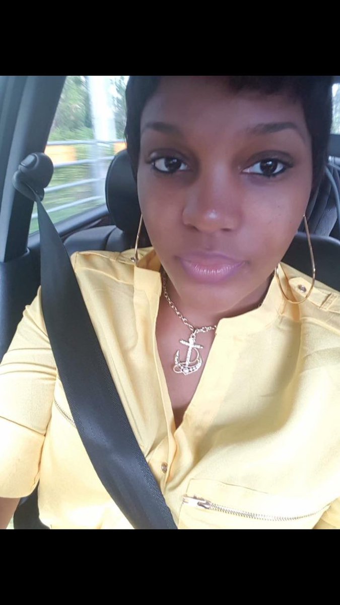 ECJbylisa's tweet photo. Customer pics/mail! #thisishowirock #eyecandyjewelrybylisa #eyecandy #necklace #womenfashion #fashion #anchors  #customerpic #support  #love https://t.co/MJB9sgrBpj