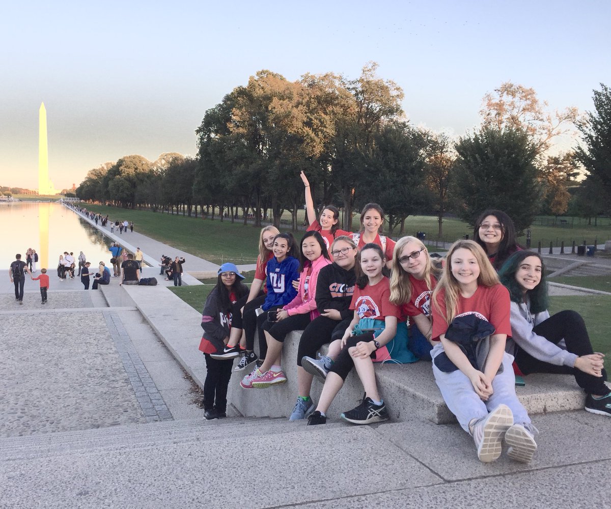 Room27Tweets's tweet photo. Lincoln Memorial #AMSBDC2017 #AR5 @AmityMSBethany https://t.co/lJkDWHBRl3