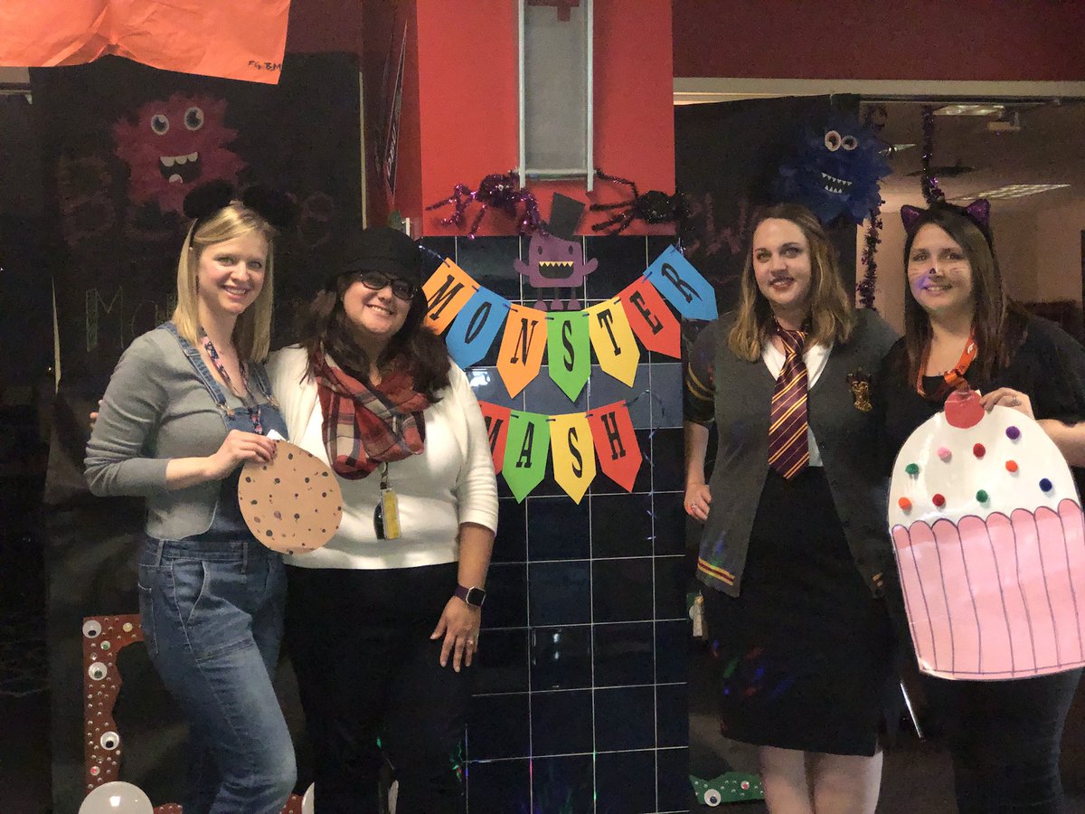 MrsVillafane's tweet photo. @bmayfieldFLA @AHillebrand38 @CaitBowman702 and I are all ready for 4th grade Spooky Reading Night! #FLALEADS #risdgreatness https://t.co/nOhhtBuaOU