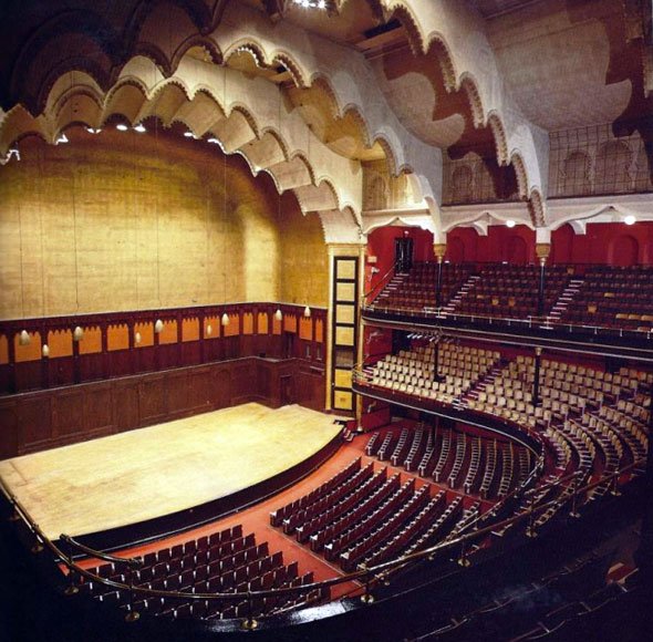 DWLandriault's tweet photo. Smells like Massey Hall. #UnpleasantSoapFragrances https://t.co/jSwEcxCvTx
