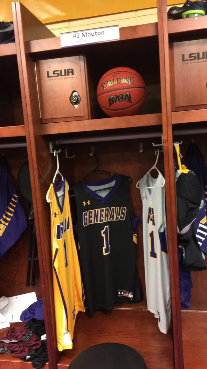 MoutonEli1's tweet photo. Had a great Officical Visit today with Coach Larry @LSUAlexandria https://t.co/FXDwzAMM0D
