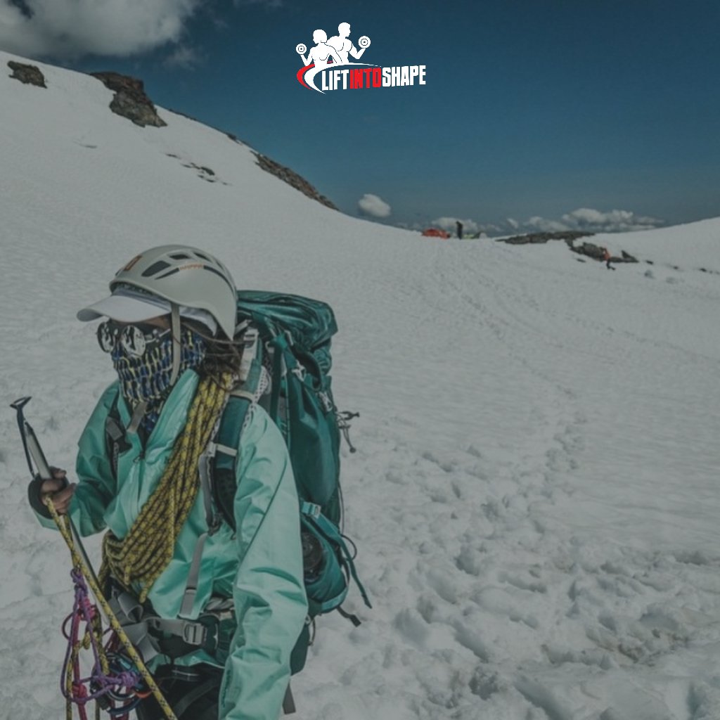 LiftIntoShape's tweet photo. tis the season for some hiking #outdoors #hiking #snow #winter #workout #workouts #motivation #cardio #fitfam #fit #fitness #liftintoshape https://t.co/KgA0g9Of28