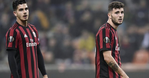 gazzetadelmilan's tweet photo. @VMontella @acmilan #Montella: "Los delanteros también deben mejorar para alcanzar el nivel que estamos buscando". #ACMAEK https://t.co/VckMSFB5lV