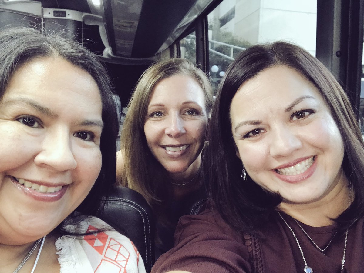 MargoVogelpohl's tweet photo. Invited to visit San Antonio’s first ever Zoo School! On our way! Stay tuned 4 pictures! @sylinalyn @RoundRockISD @RRISDPK @ParentPrograms https://t.co/ieHVw3r5Pe