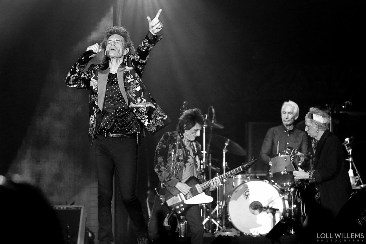 27_Conspiracy's tweet photo. // preview of @RollingStones who baptized tonight the @UArena !
#StonesNoFilter #UArena https://t.co/4ljNhiascn