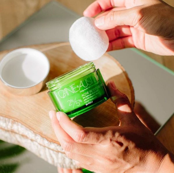 Beaubyte's tweet photo. Studies have shown that after 1 week these acne pads have  100% experienced a decrease in blemishes!😱  Check out @caneandaustin on our app! https://t.co/8Sbd1FwoWO
