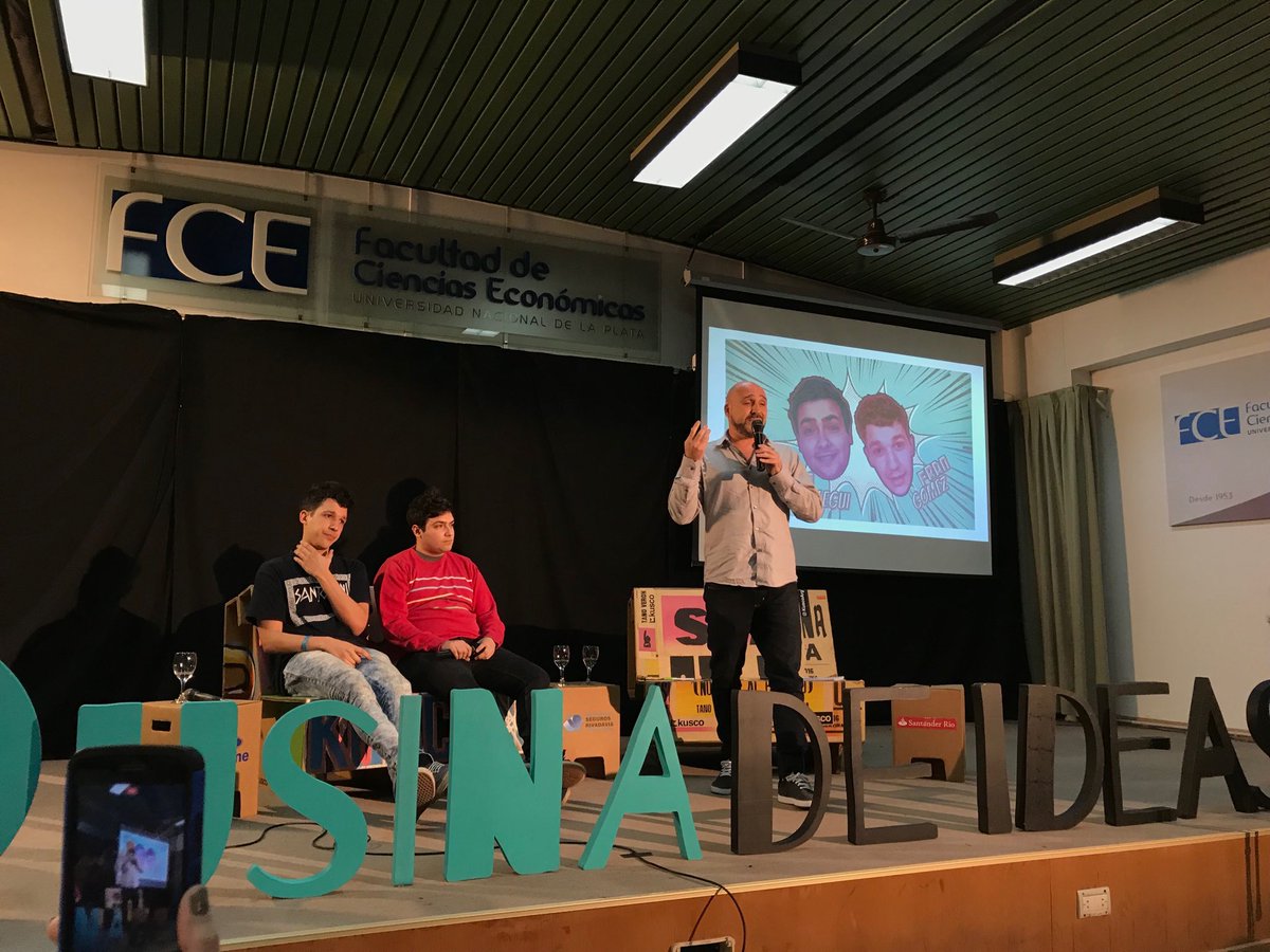 Hoy #flasheandoenUsina de <a href="/UsinadeIdeasFCE/">UsinadeIdeasFCEUNLP</a>