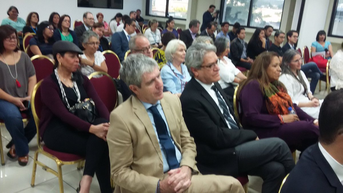 Inicia conversatorio "Arte para la memoria". Participan:Mayra Barraza, Roberto Salomón, Elena Salamanca, Elizabeth Trabanino y Miguel Huezo