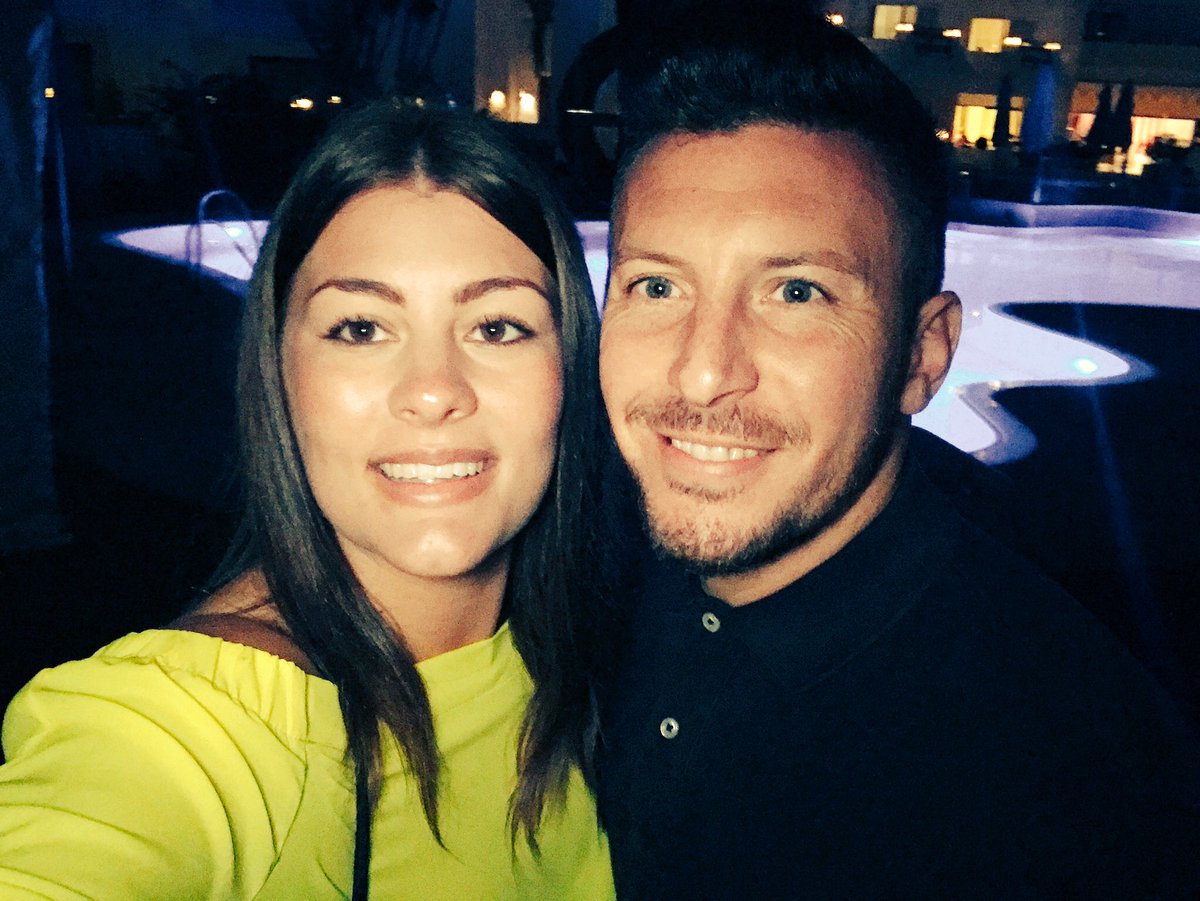 CharlieKipling's tweet photo. #Marbella #Honeymoon #Love 😍 https://t.co/HK5u76kuBk
