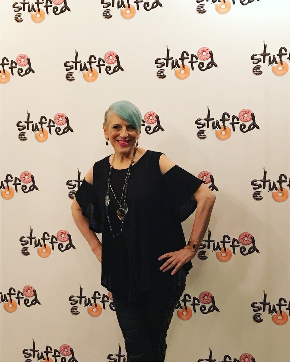 StuffedPlay's tweet photo. .@lisalampanelli is ready for a party! Chow down all night with #StuffedPlay! https://t.co/RL3Pq77oNJ