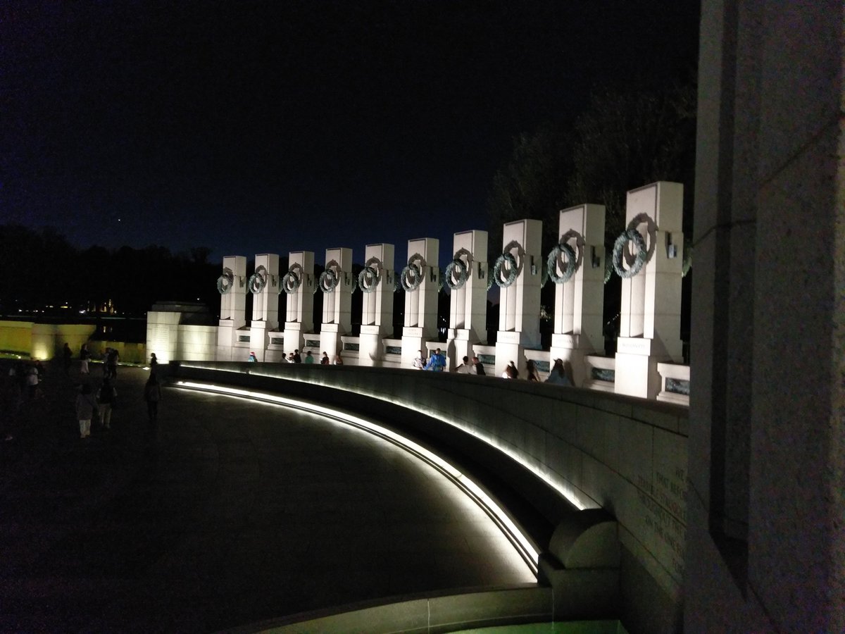 AmityMSBethany's tweet photo. WW II Memorial. Magnificent! #AR5 #AMSBDC https://t.co/moXsPW9s3N
