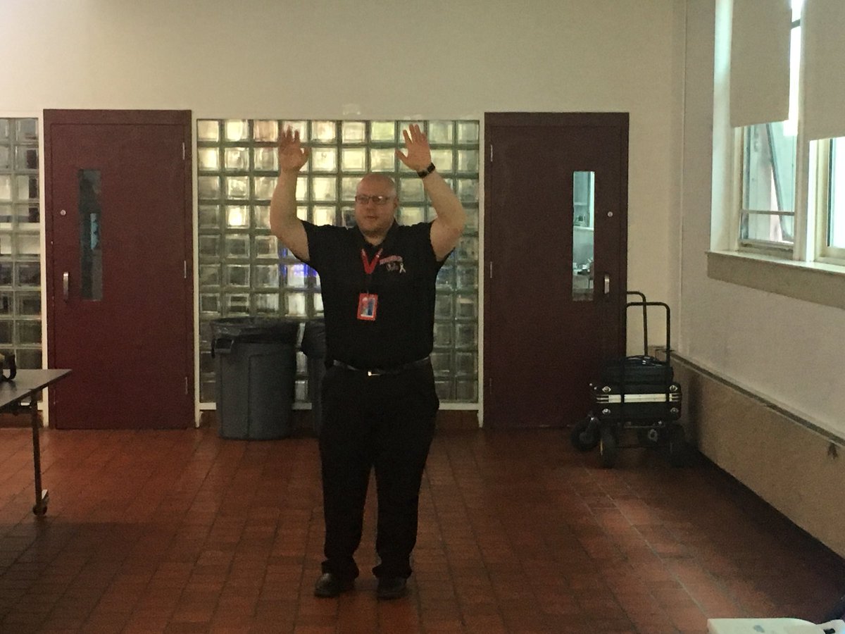 Kevin_Richman's tweet photo. Go Noodle Video - Pop See Ko!! #LearningBreaks #BHSFaculty https://t.co/kaQ46uxjVx