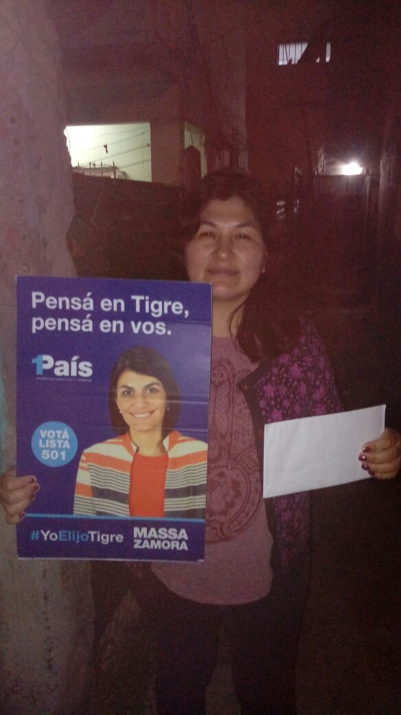 TroncosNvoDelta's tweet photo. Vamos terminando el día en el Barrio Sagrada Familia
#yoelijoTigre #1DiaVasAGanarVos @SergioMassa @GiselaLZamora https://t.co/L6AP1ORgTE