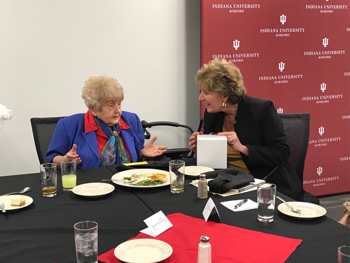 Loved having dinner with Eva Mozes Kor and our students. She inspired all of us to make change#myiuk
