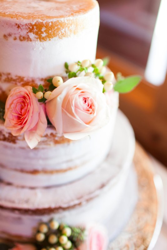 CP_Cakes's tweet photo. Scraped Cake + Fresh Flowers + Unique Cutlery = Perfection #ConfectionPerfection #BellaNochePhotography #MariettaCakes #AtlantaWeddings https://t.co/hwn6L6ZG4E