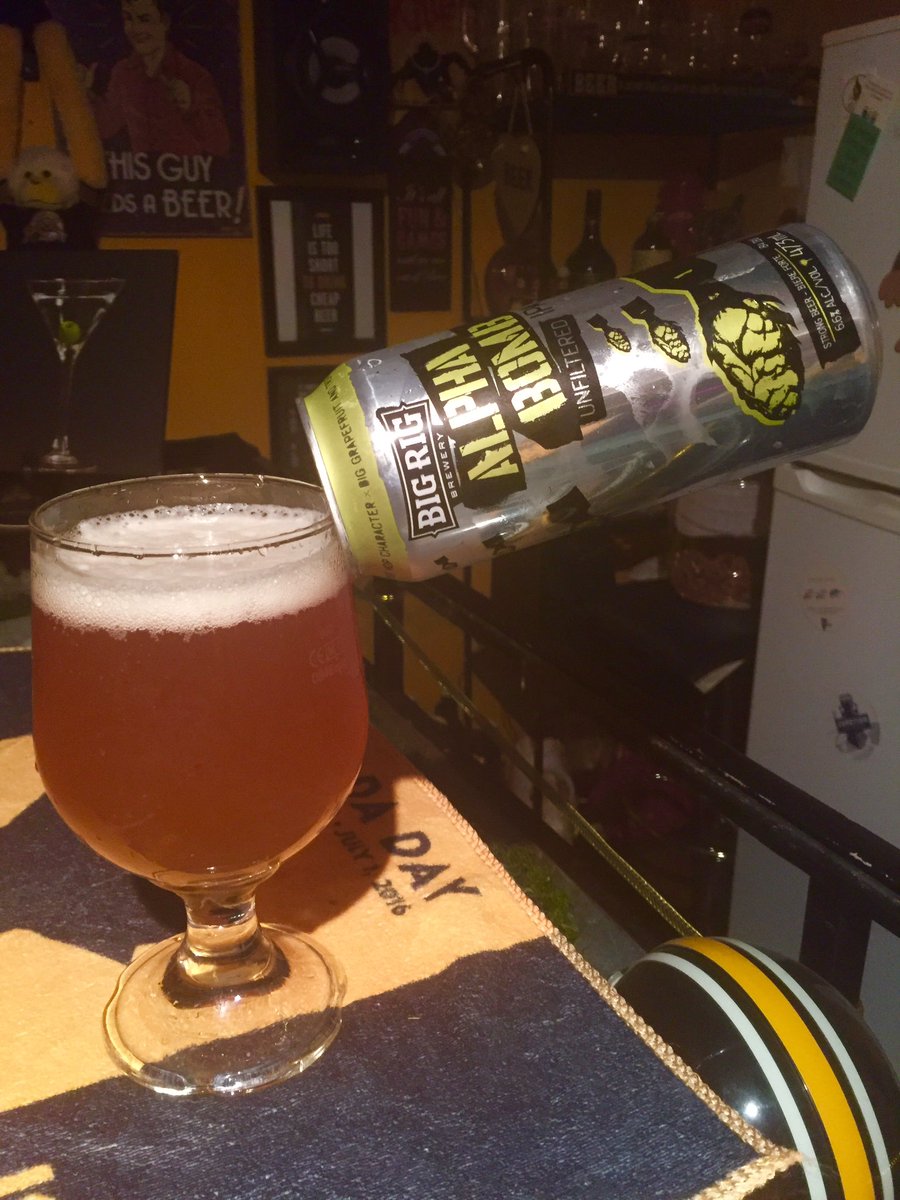 jay_mack72's tweet photo. #ThirstyThursday with a @BigRigBrewery #AlphaBomb #IPA What's in your glass? @CRAFTOttawa https://t.co/UBELbn0KhJ