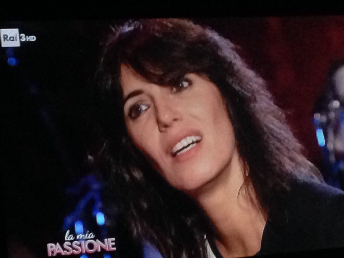 GiovanniVerdoli's tweet photo. Che meraviglia l'intervista di #MarcoMarra alla grande #Giorgia nel programma #LaMiaPassione su #Rai3! 😍❤️🎸🎶👏🏻 https://t.co/bHaLsHbagW