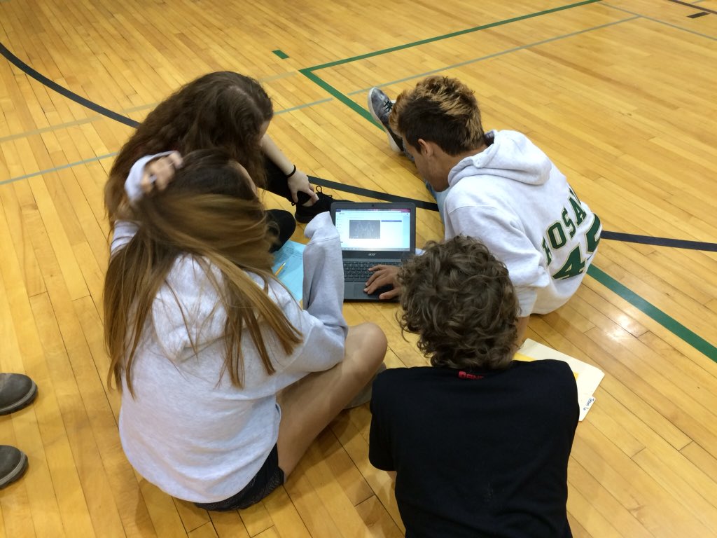 700NorthGym's tweet photo. #bdhslearning & collaborating in LifeFitness1 on building an exercise circuit! #adultfitness https://t.co/vg0KDglyho