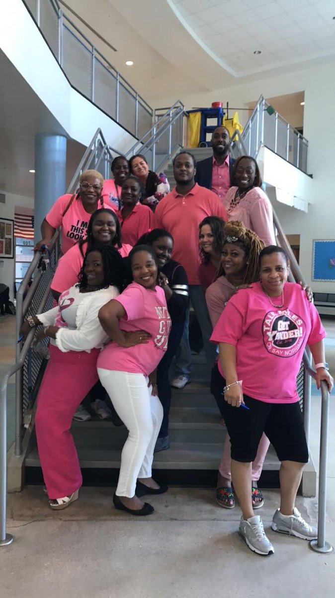 North_Miami_MS's tweet photo. It's a "Pink Out" kind of day for NMMS Tigers! #BreastCancerAwareness #ROAR @MDCPSNorth @MDCPSDAS @MDCPSWellWay https://t.co/SrAoVtrVRo