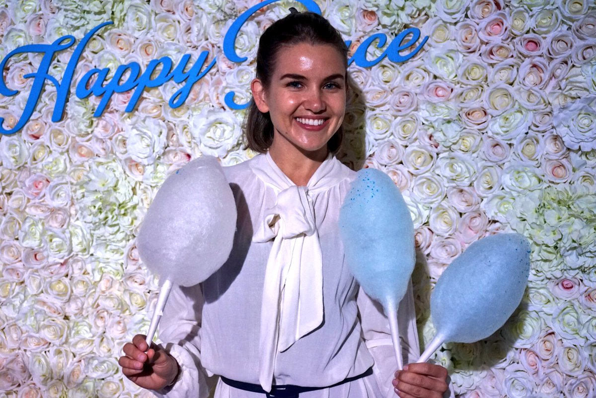 CCAlliance's tweet photo. It’s almost dinner time, but you can still grab some cotton candy! #BHB2017 https://t.co/647OP1e4b2