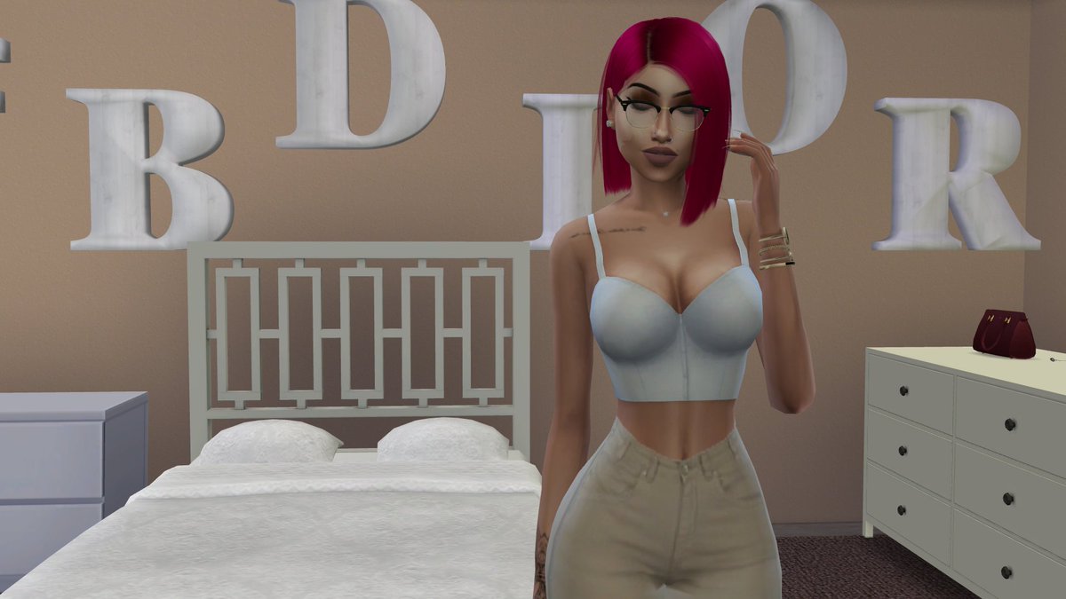 AshantiCharis's tweet photo. #SimsSelfie #SimSelfie @TheSims  #BDior https://t.co/pTJ8Lvv1BV