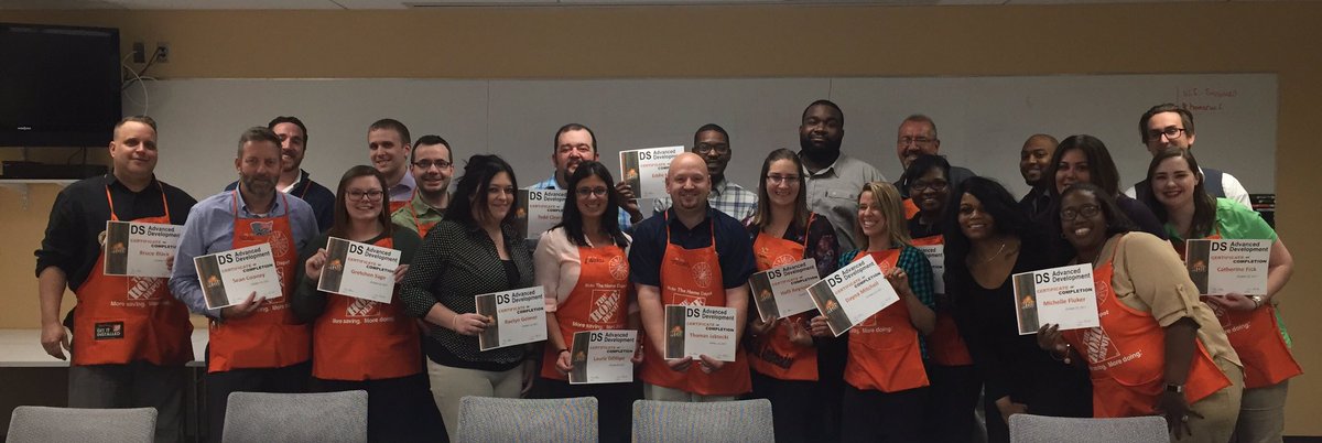 SueSamuels701's tweet photo. DS Advanced HDU Graduation! Congrats! @JulieGiattino @jenscibs @WinsorKathryn @TimAdamsTHD @TheClanMcClain https://t.co/feNOSC5goo