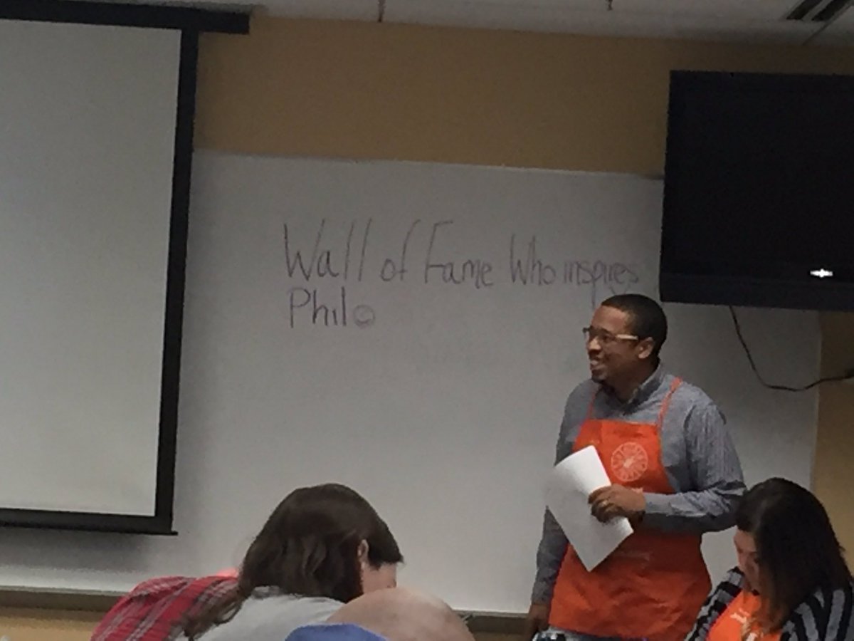 SueSamuels701's tweet photo. DS Advanced HDU Graduation! Congrats! @JulieGiattino @jenscibs @WinsorKathryn @TimAdamsTHD @TheClanMcClain https://t.co/feNOSC5goo