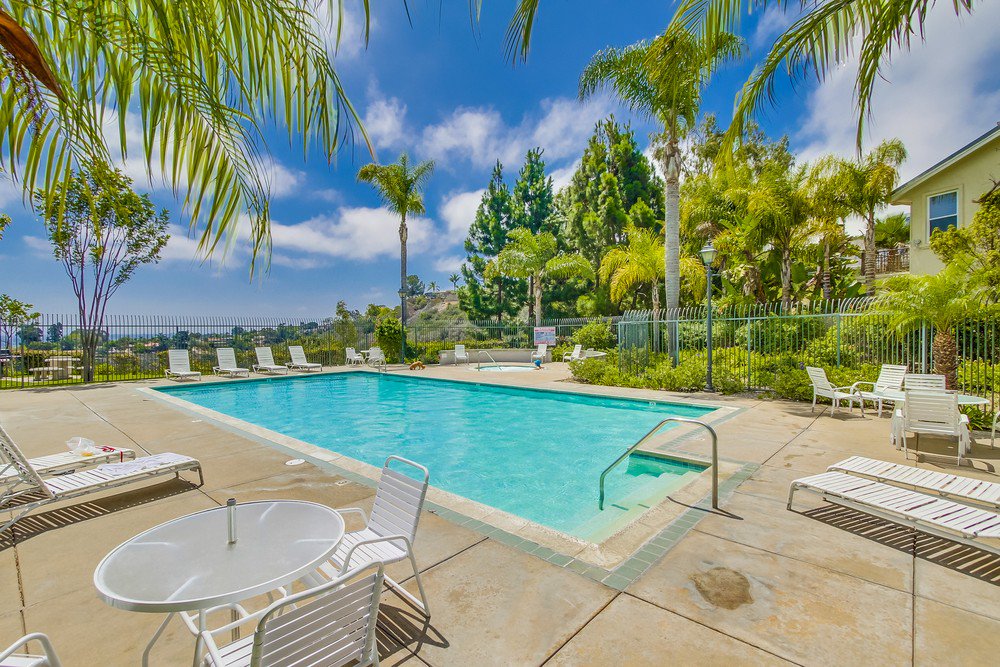 TheTashTeam1's tweet photo. Looking to Rent? Well-designed floor plan in gated #Ridgegate. 4bd 3.5ba remodel w/ sweeping valley views https://t.co/JayzWmagq3 #TashTeam https://t.co/ivUcFofa3c