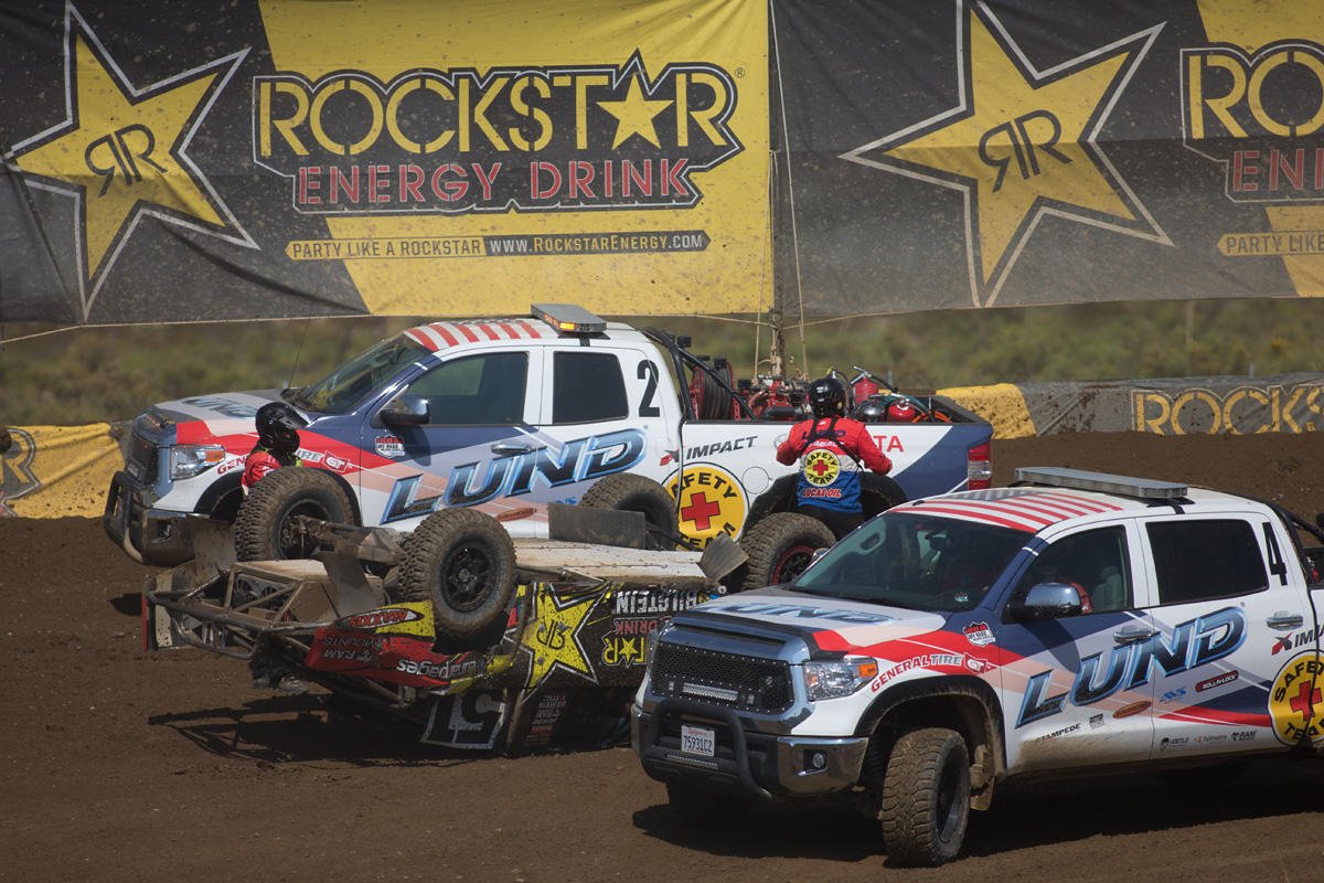 Lundinter's tweet photo. The Final @LOORRS in Chandler, AZ. #LundAccessories Safety Trucks will be there. #RollnLock #StampedeProducts #AMPresearch #Bushwacker #AVS https://t.co/9XyD5sum8e