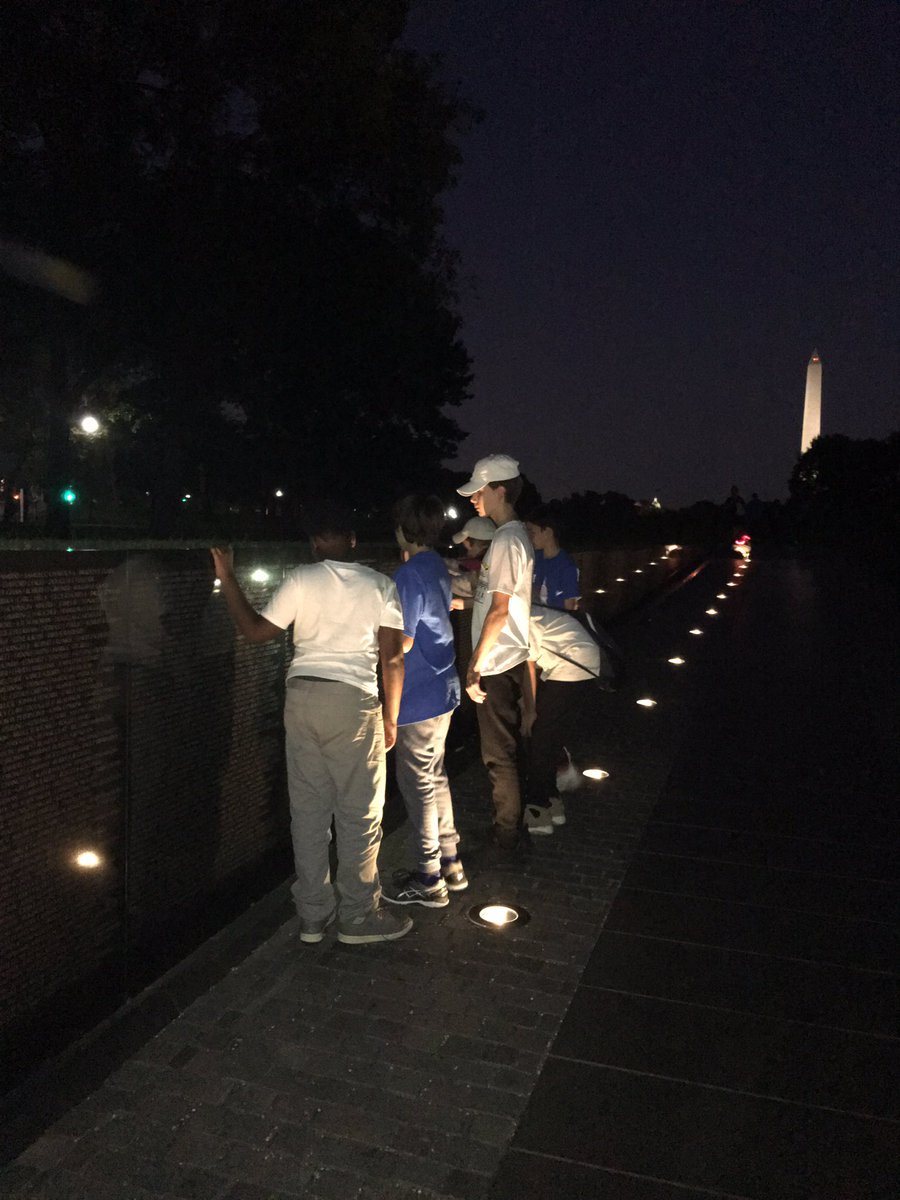 DowlingAMSB's tweet photo. Vietnam Memorial and WWII Memorial #AMSBDC #AR5 https://t.co/CReECZbF5G