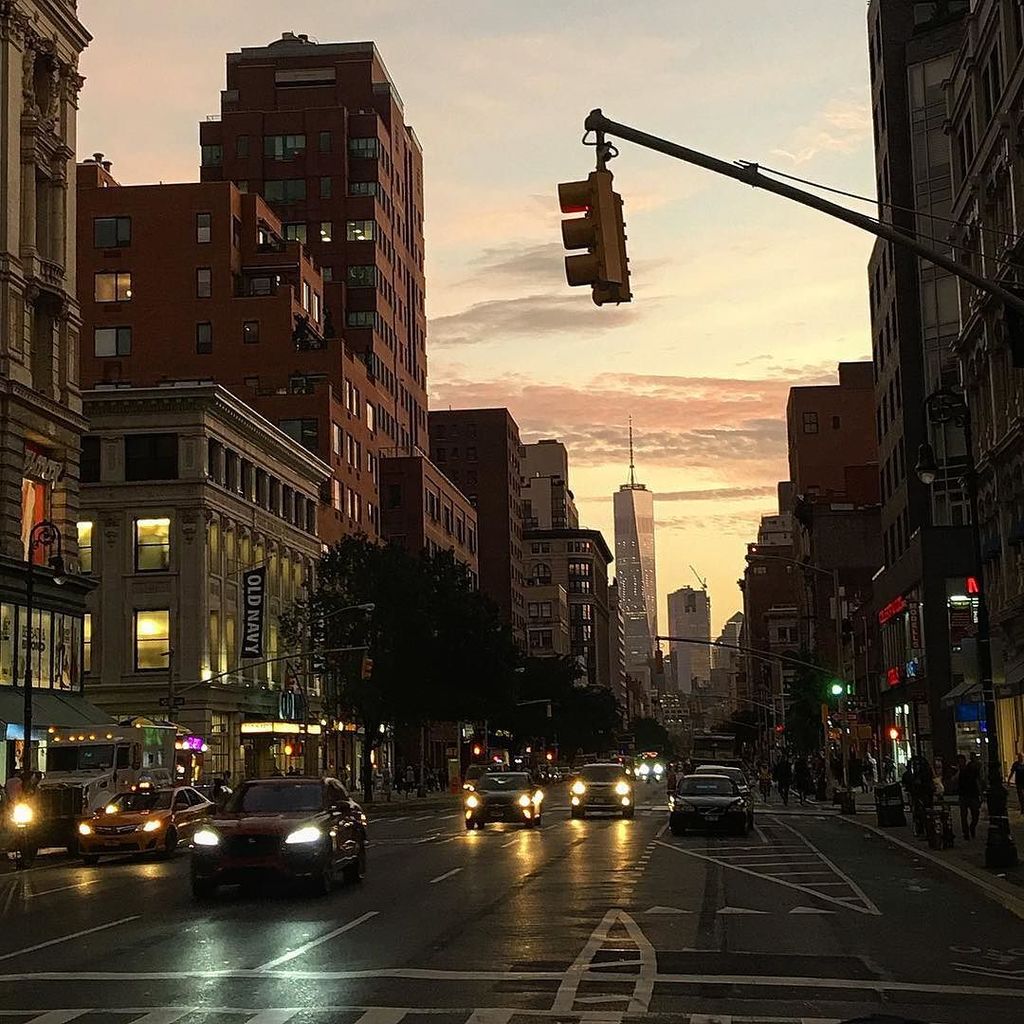 PerryPollaci's tweet photo. It was great to see so many friends and family members on my visit to NYC two weeks ago ❤️🌆 #tbt https://t.co/kDMF2RAVAP https://t.co/JiRAMHJeGA