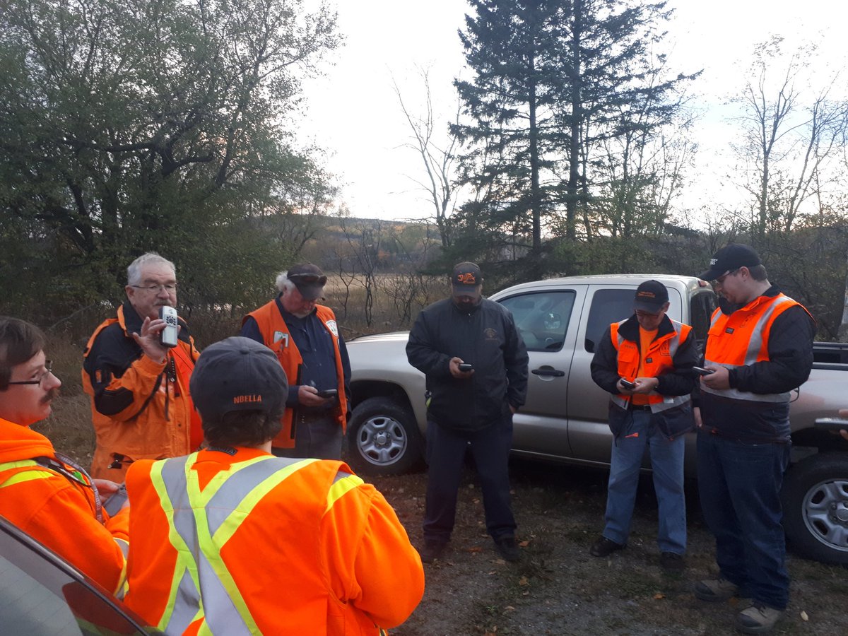 CarletonGSAR's tweet image. CGSAR holding it's monthly training exercise. Practicing on our @Garmin #GPS @NBGSAR
