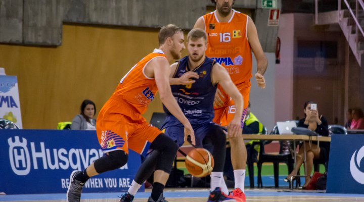 EN DIRECTO| El <a href="/basquetcoruna/">Leyma Basquet Coruña 🍊</a> y el <a href="/CBCValladolid/">CBCValladolid</a> saltan a la pista para jugar su encuentro de LEB Oro. EN DIRECTO goo.gl/He23Un