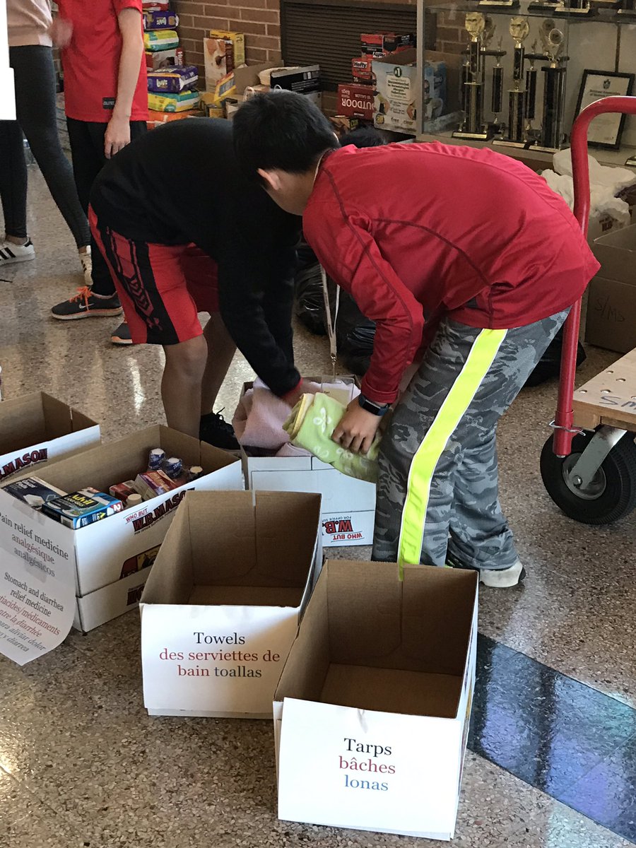MrsMTroy's tweet photo. Students begin to pack up our donations for Puerto Rico. The drive continues until October 25th. #scarsdaleMSpride https://t.co/tShUPxTiCe