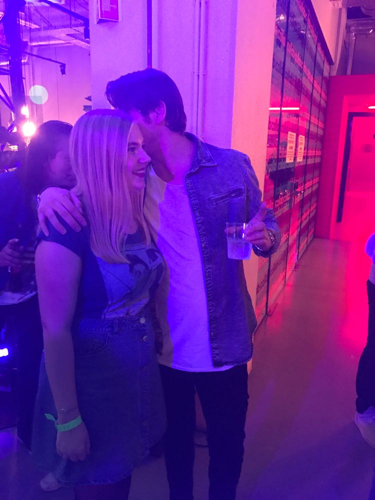 Lindsss__x's tweet photo. @538 Dankjewel voor de toegang tot David Guetta! Het was tof! En nog foto's kunnen scoren met Lucas &amp; Steve ;) https://t.co/r8BI4kLunW