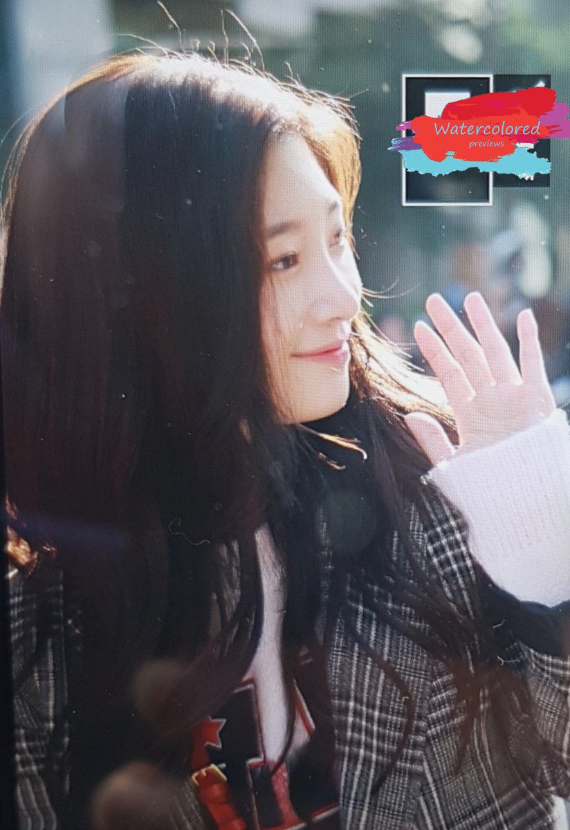 Watercolored_'s tweet photo. 171020 뮤직뱅크 중간외출 preview 4p

채연님ㄷㄷ

#정채연 #채연 #Chaeyeon #다이아 #DIA @dia_official https://t.co/gWhVaIgHgy