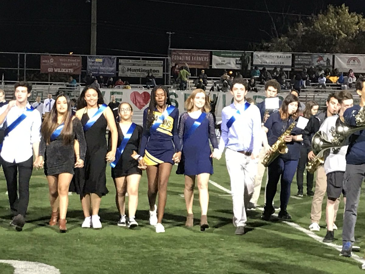 DrJones_OSSI's tweet photo. Congrats to our Homecoming royalty!! @BCCSGA @Barons2018 @Barons2019 @Barons2020 https://t.co/cN40yTRzcJ