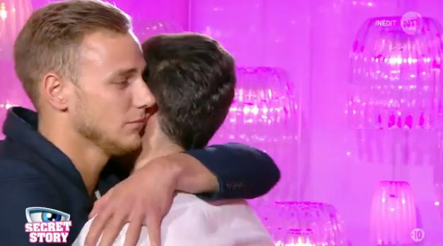 jordan_gibki's tweet photo. Retour dans la maison sans le fréro @imbryanboy une grosse pensée pour lui 😍
Un grand merci à vous pour le soutien les amis 😘😘😘
#ss11 #nt1 https://t.co/OvI3xnFKPW