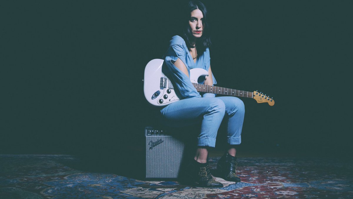 PrixO's tweet photo. ya salió el video de Evil Man en mi facebook !! ⚡️💛 https://t.co/lvOPilWyUU @Fender @fenderlatino https://t.co/v65Gu7phQ1