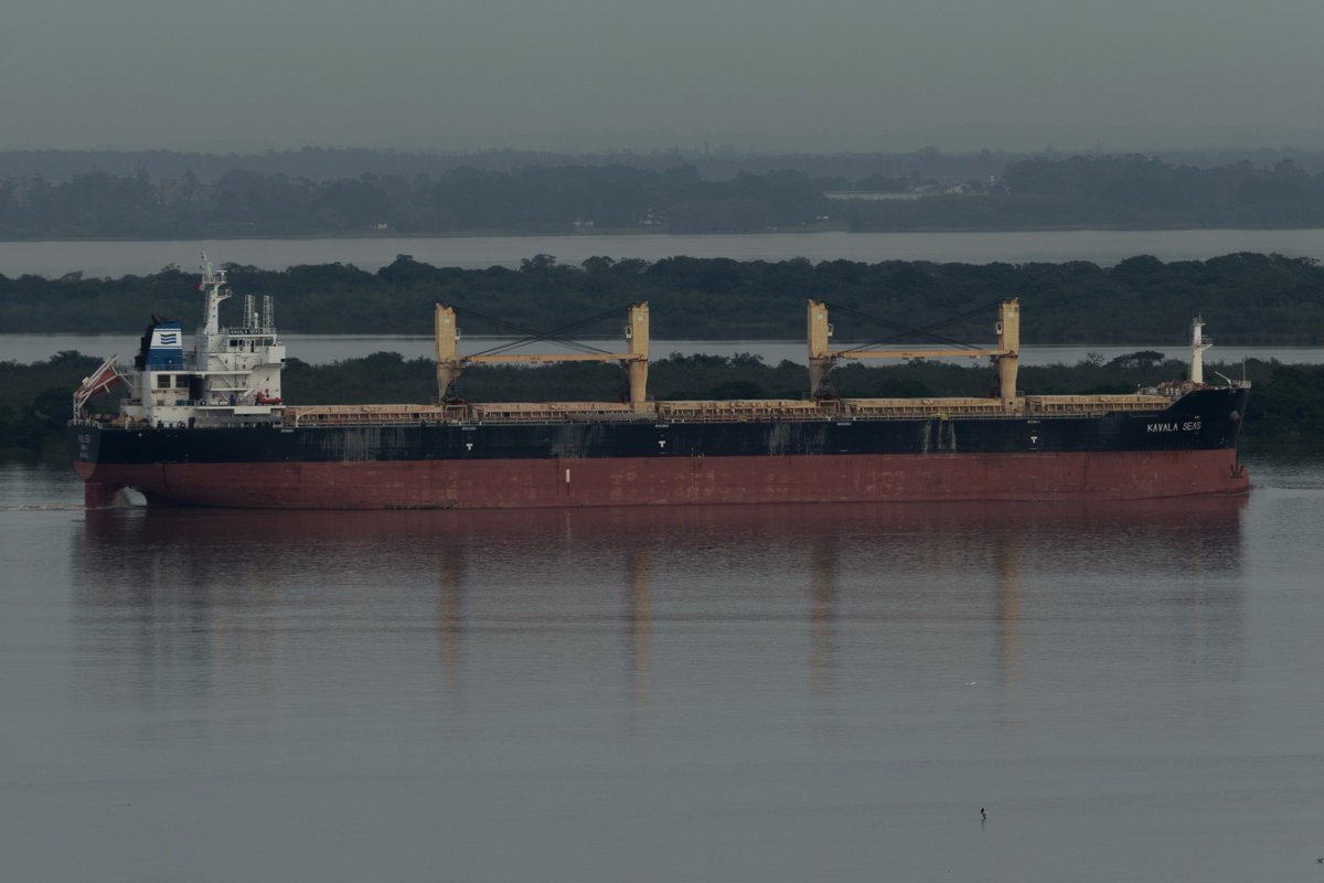 ricardofilippon's tweet photo. Kavala_Seas_2017_10_18 #cargovessels #cargo #cargoship #ogmo #guaiba #lake #spotter https://t.co/JsYBpzpCpt
