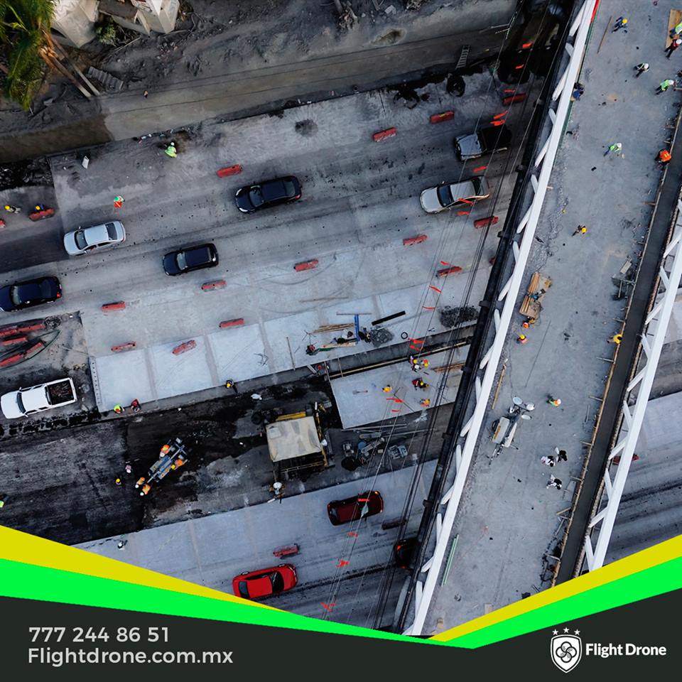 flightdronemx's tweet photo. En nuestro seguimiento de avance de obra identificamos los protocolos de seguridad, vialidades, áreas de trabajo, volúmenes, etc. https://t.co/PHI7gPbAT2