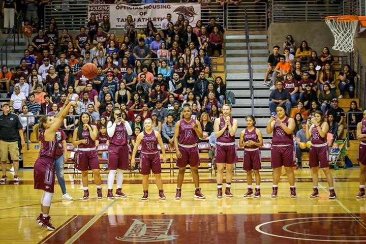 FCATAMIU's tweet photo. The concentration was deep right before the win..Ashley Perez making it look easy from the freethrow line #tamiu #tamiu365 @TAMIUAthletics https://t.co/XULFtNDPW1