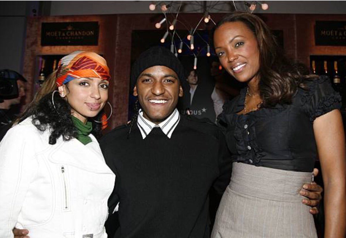 MYAPLANET9's tweet photo. #ThrowbackThursday #TheTents @ #BryantPark w/ @Lloyd_YG & @aishatyler #nyc #2000 #tbt https://t.co/grT5RtTlPR