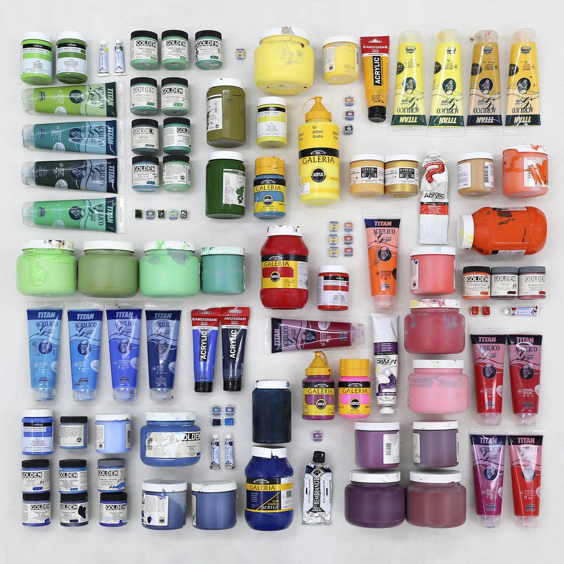 Organize2Manage's tweet photo. How to declutter your #studio for maximum #creativity https://t.co/Ckp1rZuAiA https://t.co/IRC2mzQ68r #art #organization #decluttering #tips