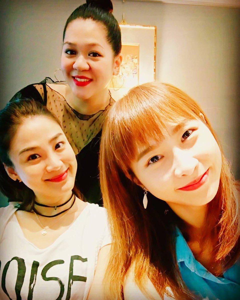 linghungfanclub's tweet photo. [10/19 轉自 黃妤榛 Instagram]
聊那些，彼此原本有，又失去的；原本沒有，後來又得到的，人生小事。

台北咖啡廳開發第一站❤
-
#洪小鈴 #linghung #hongxiaoling 
#Amanda #黃妤榛 https://t.co/KL2HpVBPhB